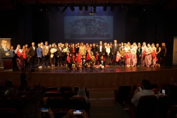 “ZAMANSIZ KADINLAR” TİYATRAL GÖSTERİSİ BÜYÜK İLGİ GÖRDÜ