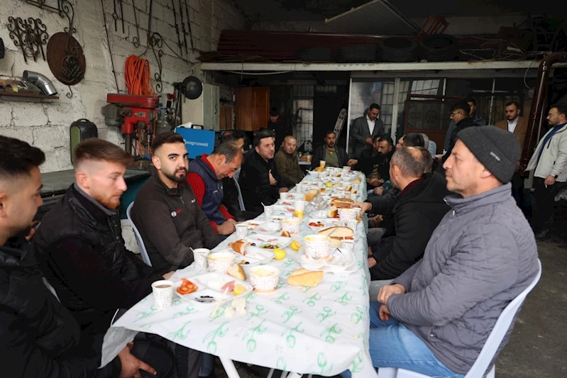 Başkan Rasim Arı, Sanayi Esnafıyla Kahvaltıda Bir Araya Geldi