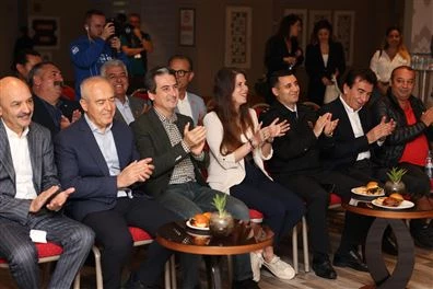 Bisiklet tutkunları Çeşme’de pedal çevirecek