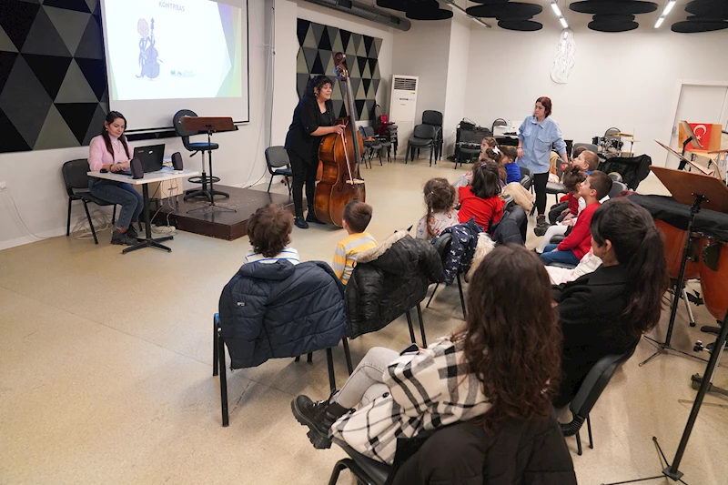 ÇOCUKLAR MÜZİK ALETLERİNİ TANIYOR