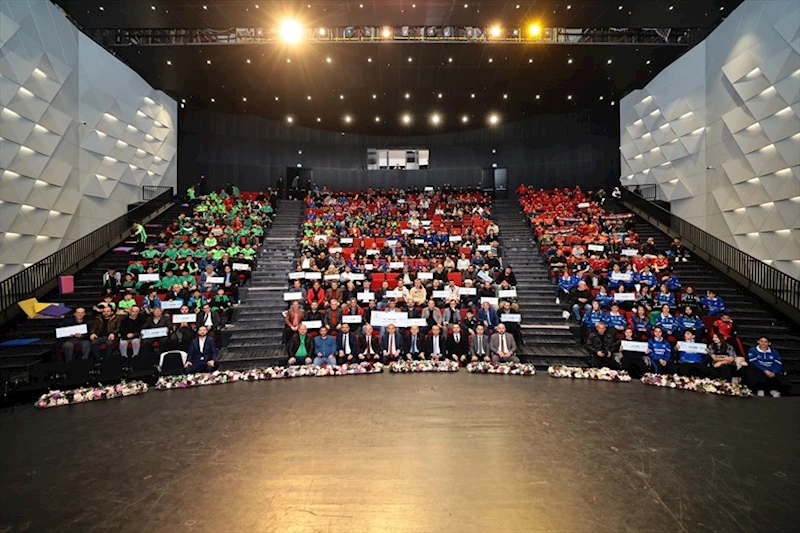 Amatör spor kulüplerine bayram gibi destek