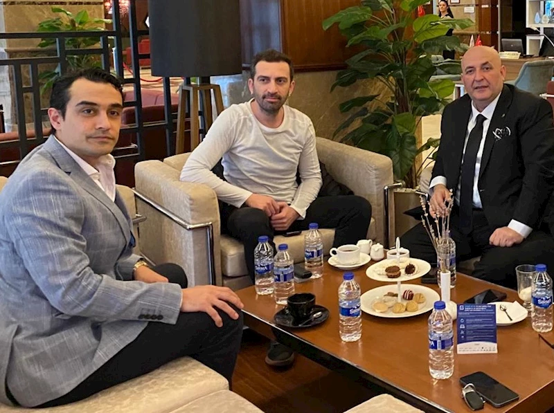 ÜNLÜ OYUNCU ERDEM YENER BÜYÜK GALA İÇİN İZMİT’TE