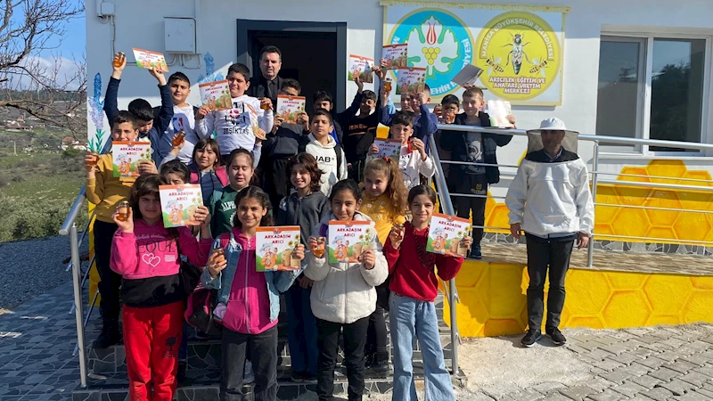 Atatürk Mehmet Otan İlkokulu Öğrencilerinden ‘Çalışkan Arılara Merhaba’
