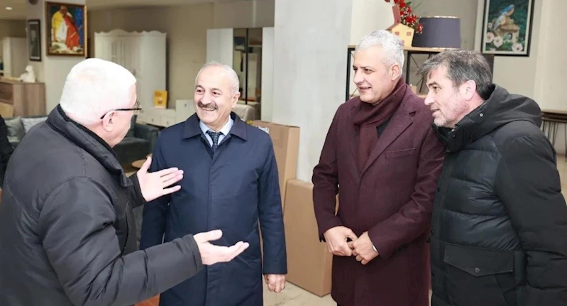 Başkan Adayı Büyükgöz Bağdat Esnaflarını Dinledi