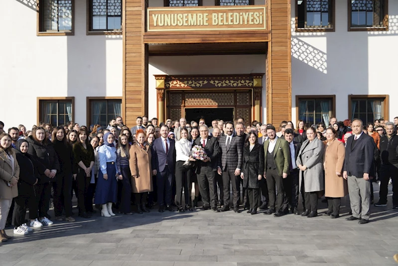BELEDİYE ÇALIŞANLARINDAN BAŞKAN ÇERÇİ’YE COŞKULU KARŞILAMA