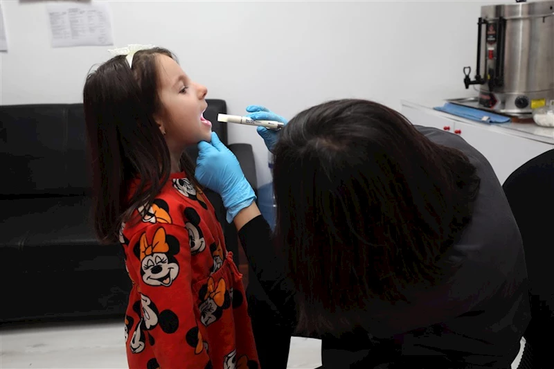 Yenimahalleli Miniklere Diş Taraması