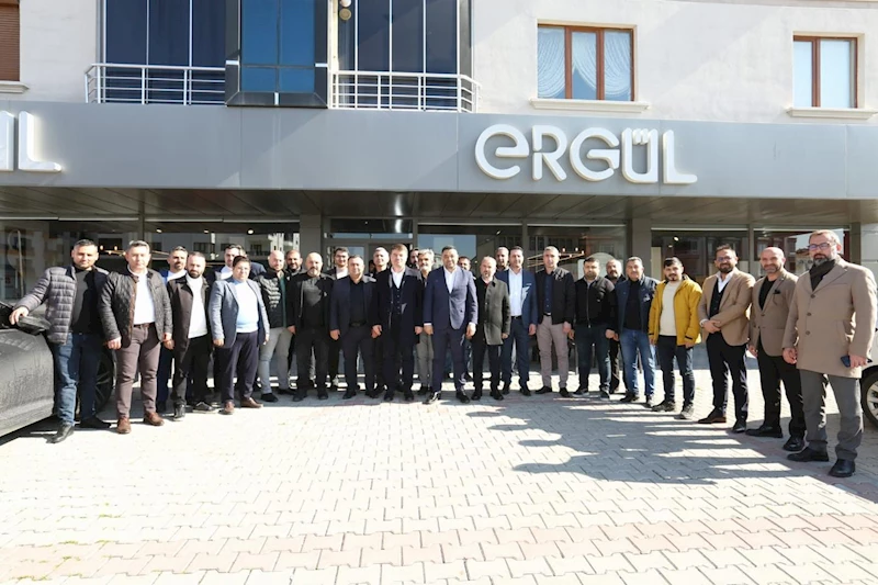 BAŞKAN DİNÇER MOBİLYACI ESNAFLARIYLA BULUŞTU