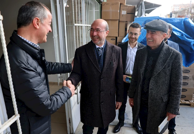 GIDA TOPTANCILARI ESNAFINA ZİYARET  BAŞKAN PEKYATIRMACI: “BAŞARIMIZIN SIRRI, BİRLİK VE BERABERLİĞİMİZ“