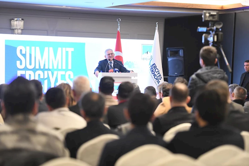 Başkan Büyükkılıç’tan Zirvede “Bilişim” Vurgusu