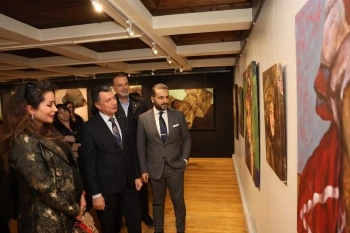 ‘FARKLI ZAMANLARDA’ SANATSEVERLERLE BULUŞTU