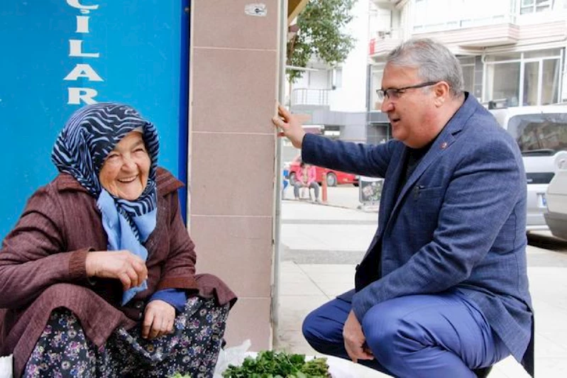 BAŞKAN ÇERÇİ’YE KARAKÖY PAZARINDA SEVGİ SELİ