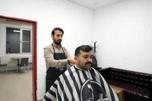 Hasta ve hasta yakınları misafirhanesinde berber hizmeti başladı