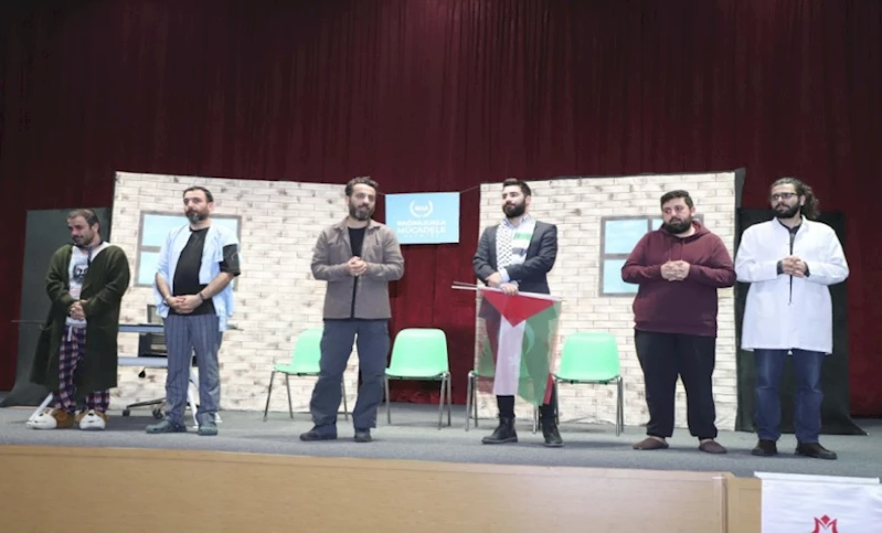 KARAKÖPRÜ’DE BOYKOTUN ÖNEMİNİ ANLATAN TİYATRO OYUNU SAHNELENDİ