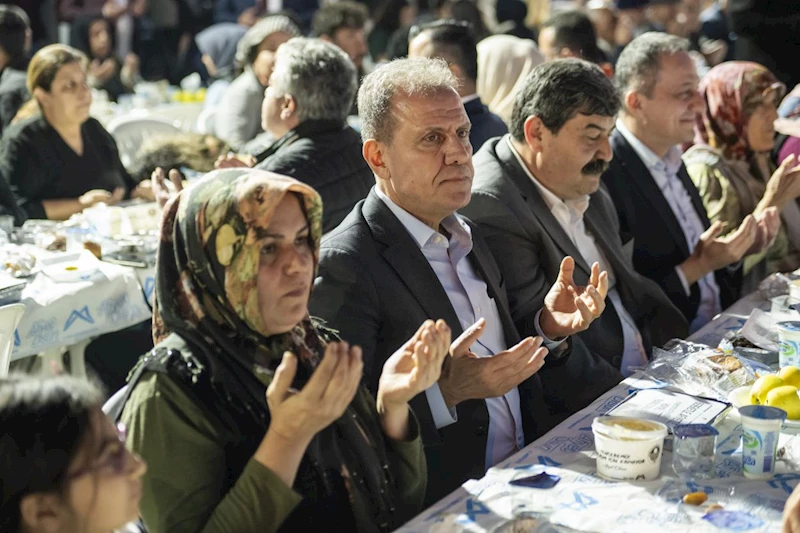 Başkan Seçer Toroslar Halkıyla İftar Yaptı