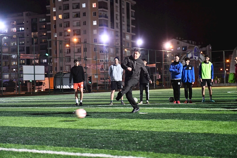 BAŞKAN AŞKIN TÖREN’LE SPORDA DA ALTIN YILLAR