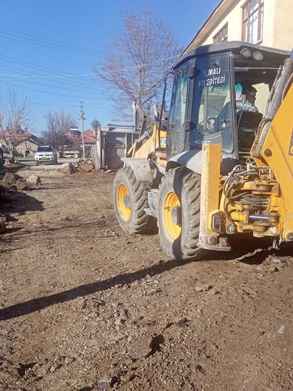 Çalışan Belediye  Gelişen Elmalı