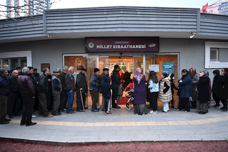 Millet Kıraathanelerinde İftar