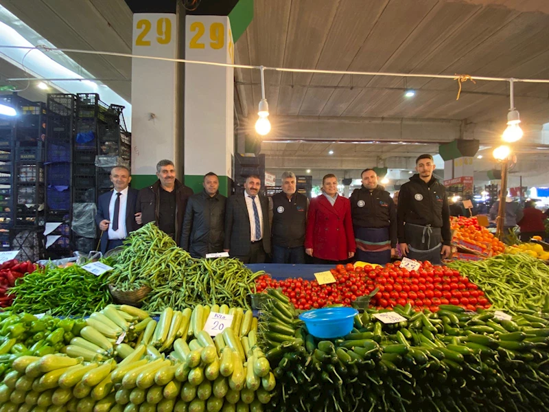 HÜRRİYET CUMARTESİ PAZARINI ZİYARET EDEREK ESNAFA ‘HAYIRLI İŞLER’ DİLEDİ