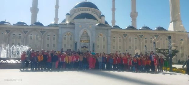 Belediyemiz Sarıkayalı Çocuklara Unutamayacakları Bir Gün Yaşattı