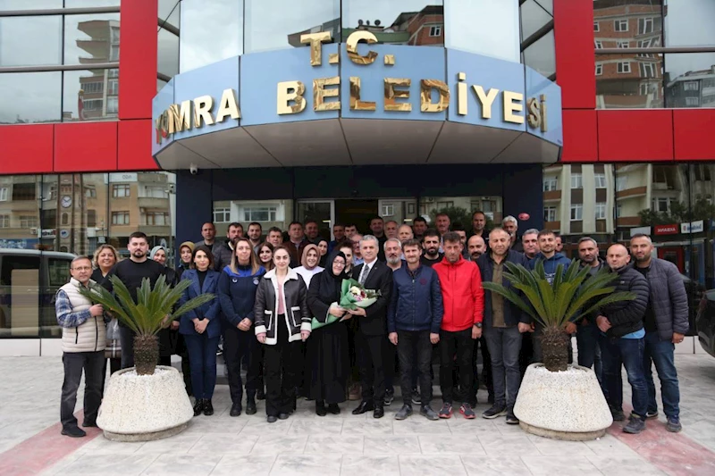 BAŞKANIMIZA YENİ DÖNEMDE BAŞARILAR DİLİYORUZ.