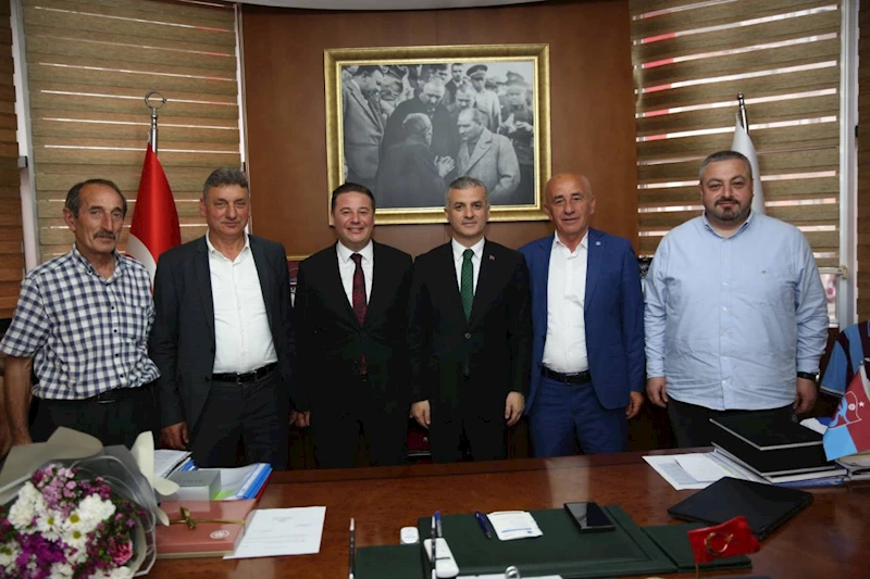 BAŞKANIMIZA HEMŞEHRİLERİMİZDEN HAYIRLI OLSUN ZİYARETİ