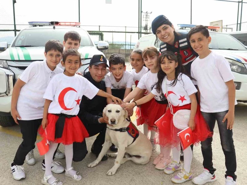Çocukların Bayramına Ortak Oldular