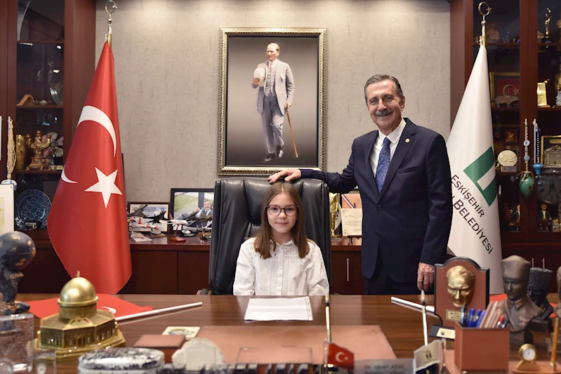 BAŞKAN ATAÇ MAKAMINI ÇOCUKLARA EMANET ETTİ