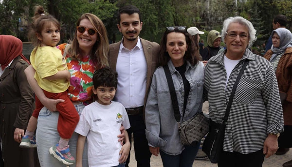 Hüseyin Can Güner Vatandaşlarla Bayramlaştı