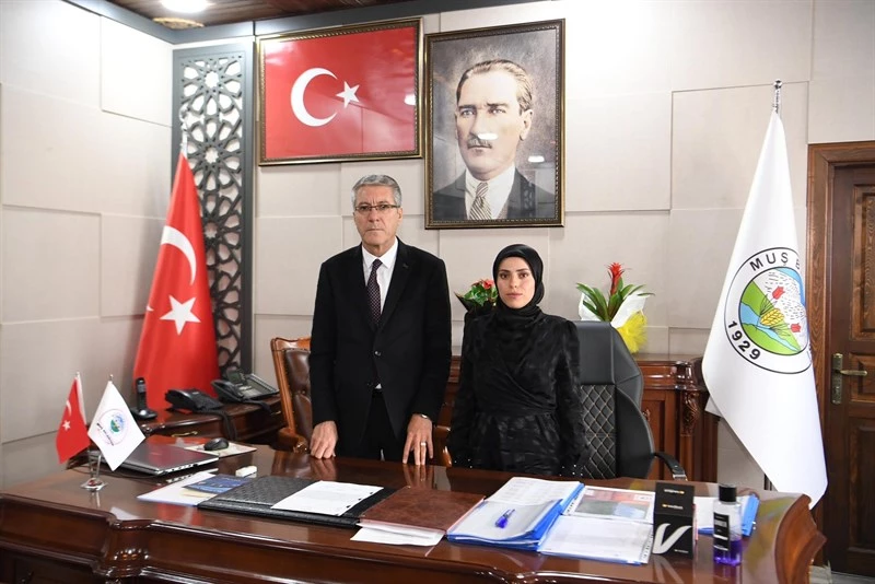 Göreve geldiğimiz günden itibaren mesai mefhumu gözetmeksizin halkımıza hizmet noktasında görevimizin başındayız.