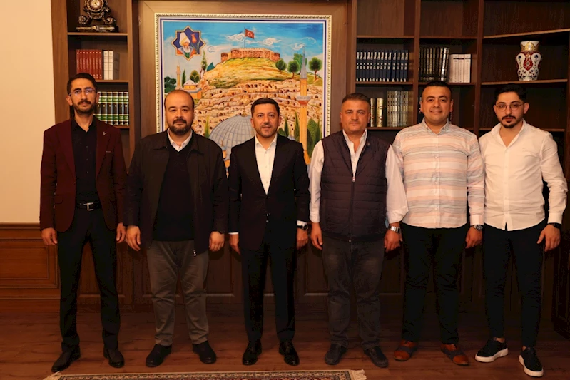 Yeniden Refah Partisi İl Başkanı Altınışık’tan Belediye Başkanı Arı’ya ‘Hayırlı Olsun’ Ziyareti