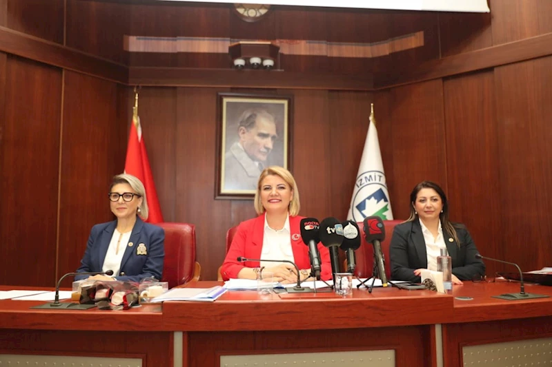 İZMİT BELEDİYE MECLİSİNİ 3 KADIN YÖNETECEK