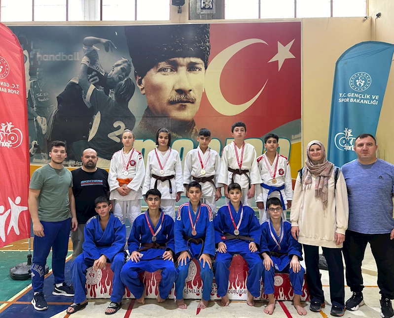 Yeşil-Beyazlı Sporcular Manisa’yı Ordu’da Temsil Edecek
