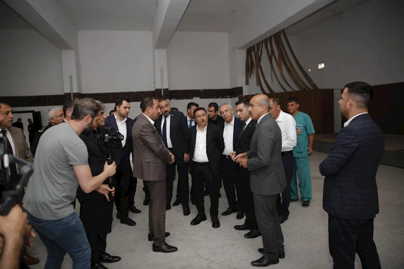 Valimiz Sn. Gökmen Çiçek, Belediye Başkanımız Av Mustafa İlmek, İlçe Kaymakamımız ve İncesu OSB Başkanımız İlçemize kurulacak ERVA Spor Kulüp