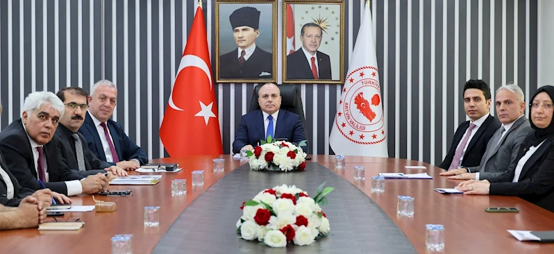 BELEDİYE BAŞKANIMIZ SAYIN BİLGEHAN ERDEM, 81 İL VALİSİ İLE VİDEO KONFERANS YÖNTEMİ ARACILIĞIYLA GERÇEKLEŞTİRİLEN 2024 YILI İL İSTİHDAM VE MESLEKİ EĞİTİM KURULU 2. OLAĞAN TOPLANTISI