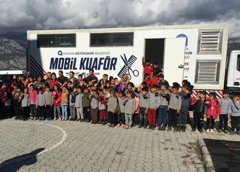 Mobil Kuaför ilçelerde 1658 vatandaşa hizmet verdi