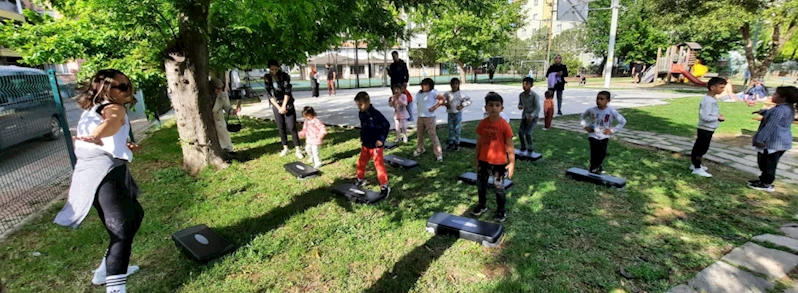 Mahallelerde Tahta At Çocuk Şenliği Coşkusu