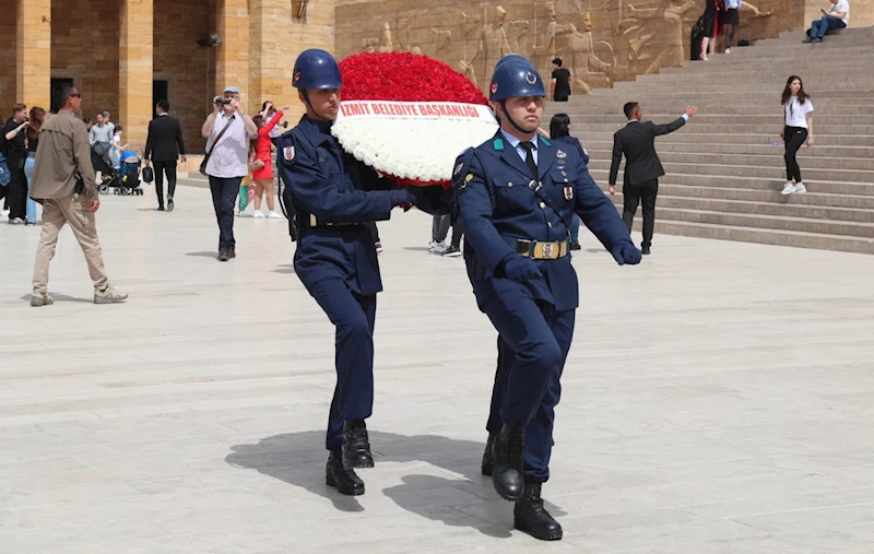 BAŞKAN HÜRRİYET, ATA’NIN HUZURUNA ÇIKTI