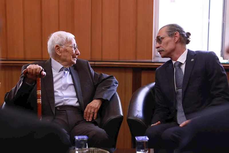 CUMHURİYETİMİZİN ASIRLIK ÇINARLARI