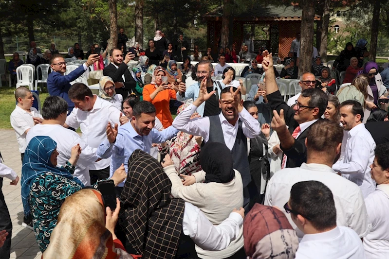 Belediye Başkanı Arı: “Özel İnsanlar Her Zaman Önceliğimiz Olacak”