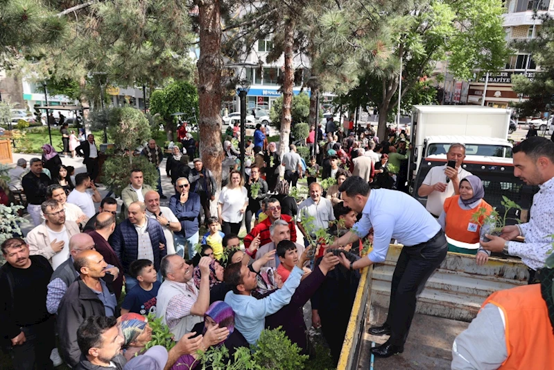 Nevşehirli Çiftçilere 50 Bin Adet Ücretsiz Fide Dağıtıldı
