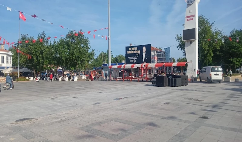 ŞARKÖY MEYDANI YEPYENİ BİR GÖRÜNÜME KAVUŞTU