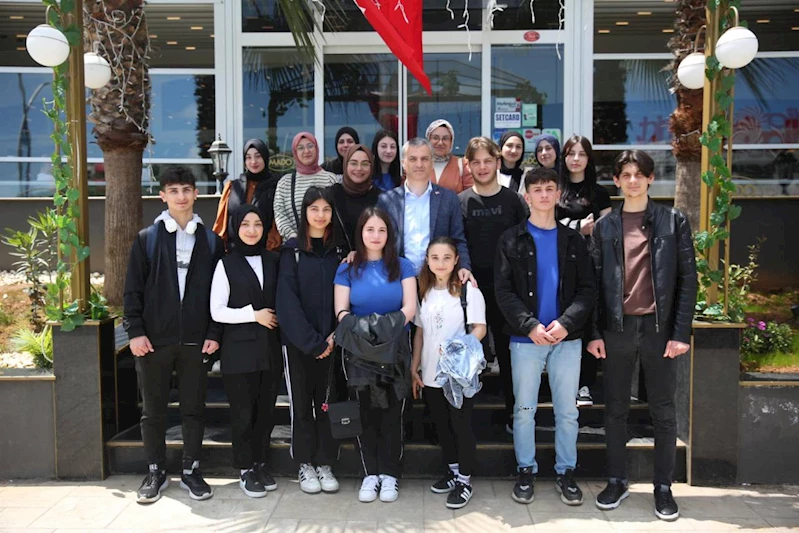 BAŞKANIMIZ ÖZDİL ÇOK PROGRAMLI ANADOLU LİSESİ ÖĞRENCİLERİYLE BİR ARAYA GELDİ