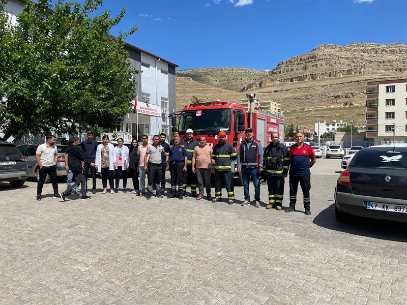 Derik Devlet Hastanesi Personellerine Yangın Eğitimi Verildi