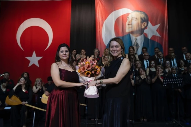 Ege’nin Türküsü Konak’ta Yankılandı