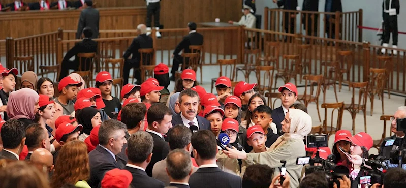 BAKAN TEKİN, 81 İLDEN GELEN ÖĞRENCİ VE ÖĞRETMENLERLE DEMOKRASİ VE ÖZGÜRLÜKLER ADASI