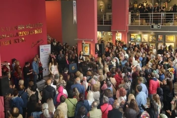 ESMEK’İN  ‘RENKLERİN BÜYÜSÜ’ TEMALI YANSIMALAR SERGİSİ AÇILIYOR