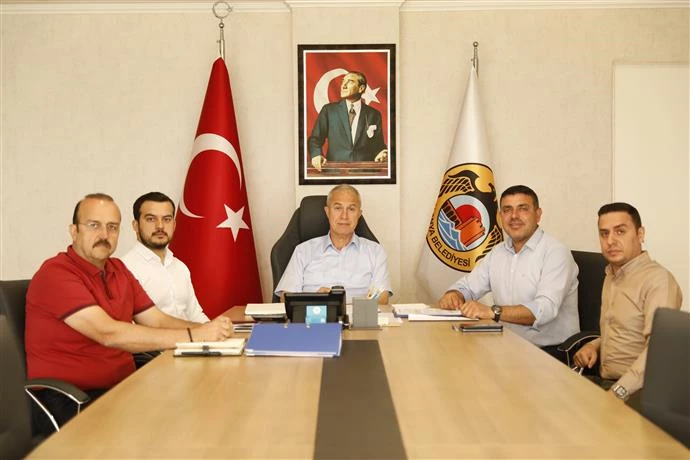 ALANYA’DA PAZAR YERLERİNE YENİ DÜZEN GETİRİLECEK