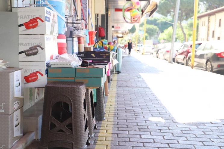 Yayalar İçin Kaldırımlarda Düzenleme Yapılıyor