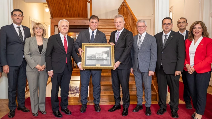 Başkan Tugay: “İzmir’in planlamasını İzmirli mimarlar yapacak”