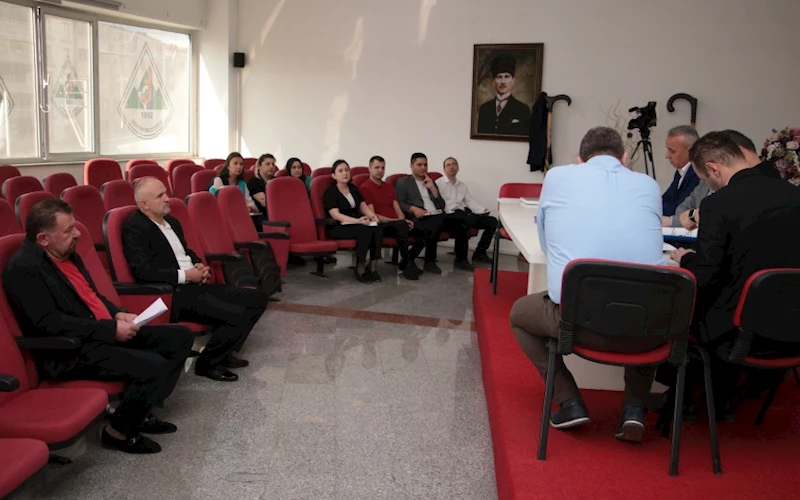 BELEDİYE BİNASI YIKIM İHALESİ ve MESKEN İHALELERİ YAPILDI